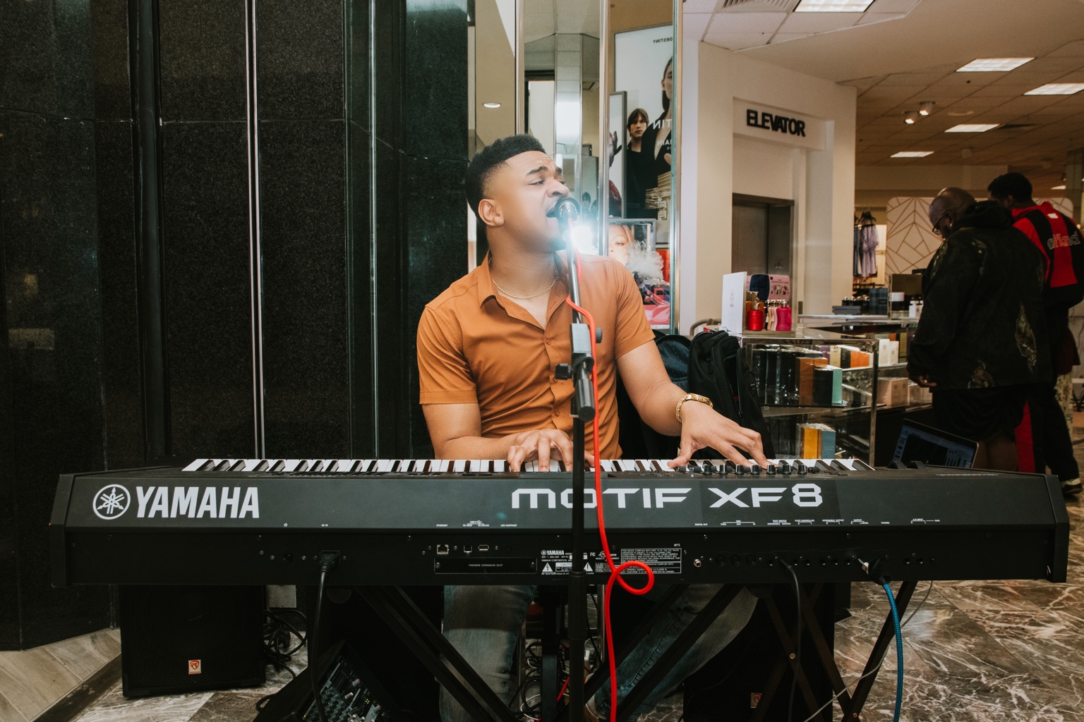 Steve Luv performing live